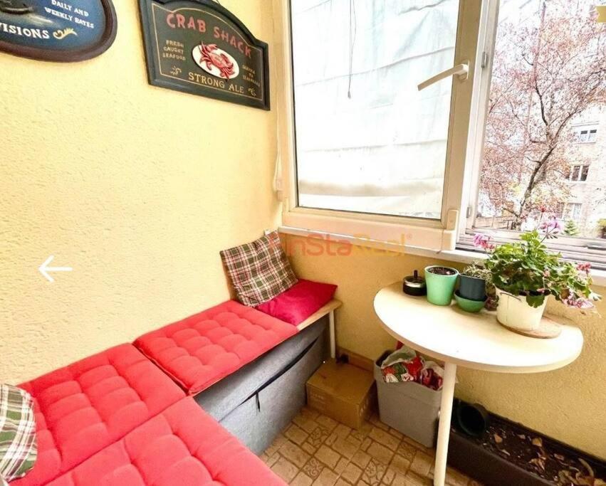 Economy Apartment 2 Min From The Main Station ブラチスラヴァ エクステリア 写真
